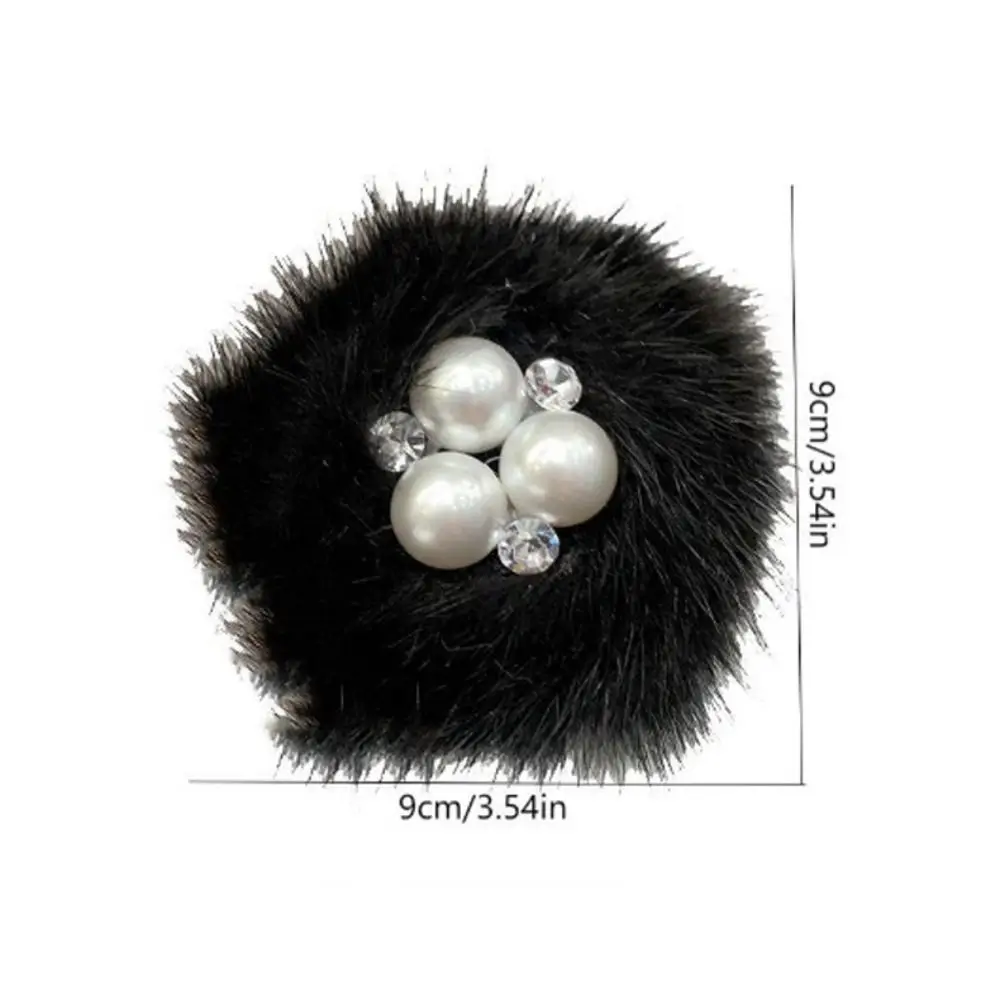 Spilla in pelliccia di visone con perle alla moda da donna Spille semplici per colletto di fascia alta Sciarpa elegante Spilla decorativa Accessori per vestiti