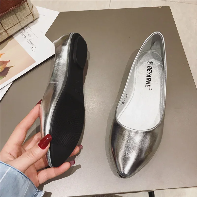 2023Women\'s Shoes Bright Surface Soft Leather Comfortable Flat Shoes Pointed Solid Color Shallow Mouth Single Shoe Zapatos Mujer