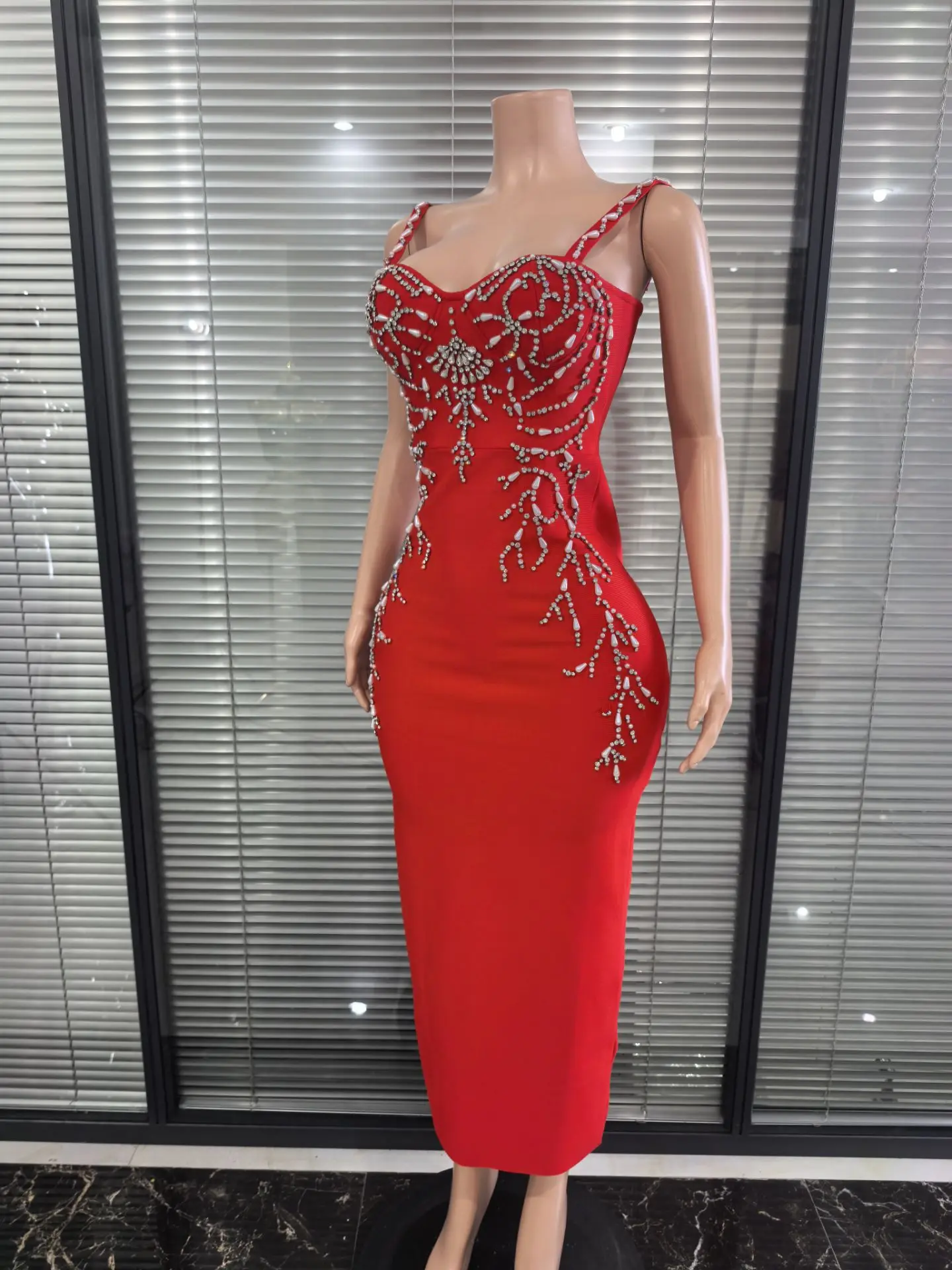 Rode vrouwen mouwloze sexy riem glanzende strass bodycon lange bandage jurk elegante avondfeest vieren cocktail outfit