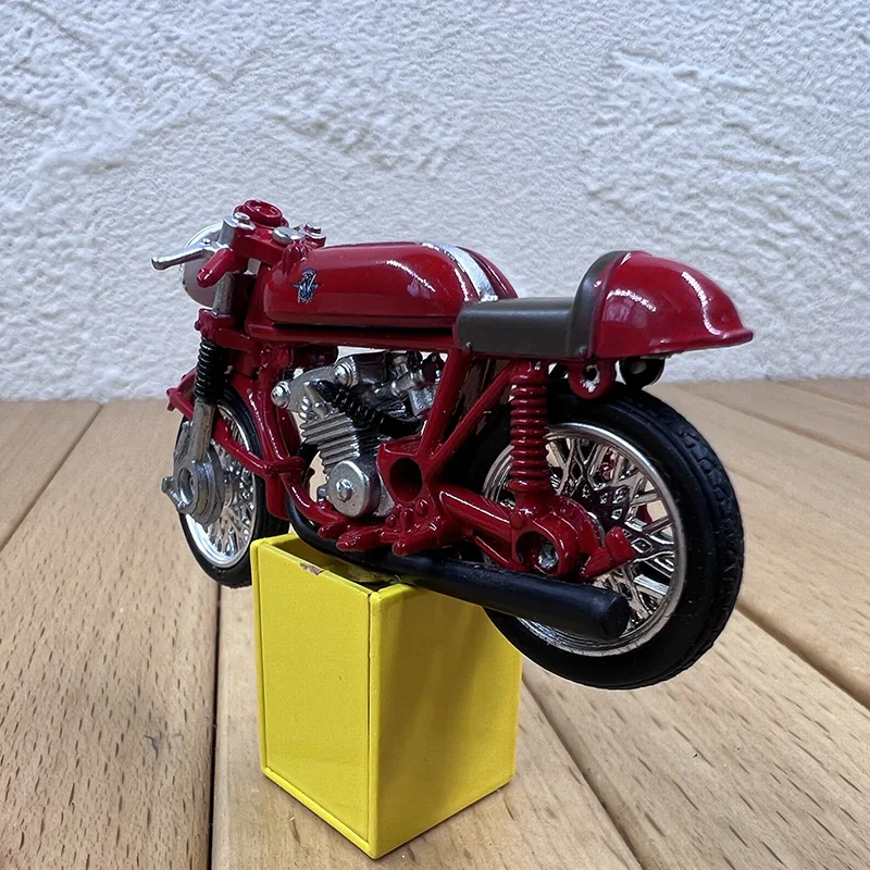 1:32 Scale Diecast Alloy Augusta Motorcycle Toys Cars Model Classics Adult Nostalgia Collectible Souvenir Gifts Static Display