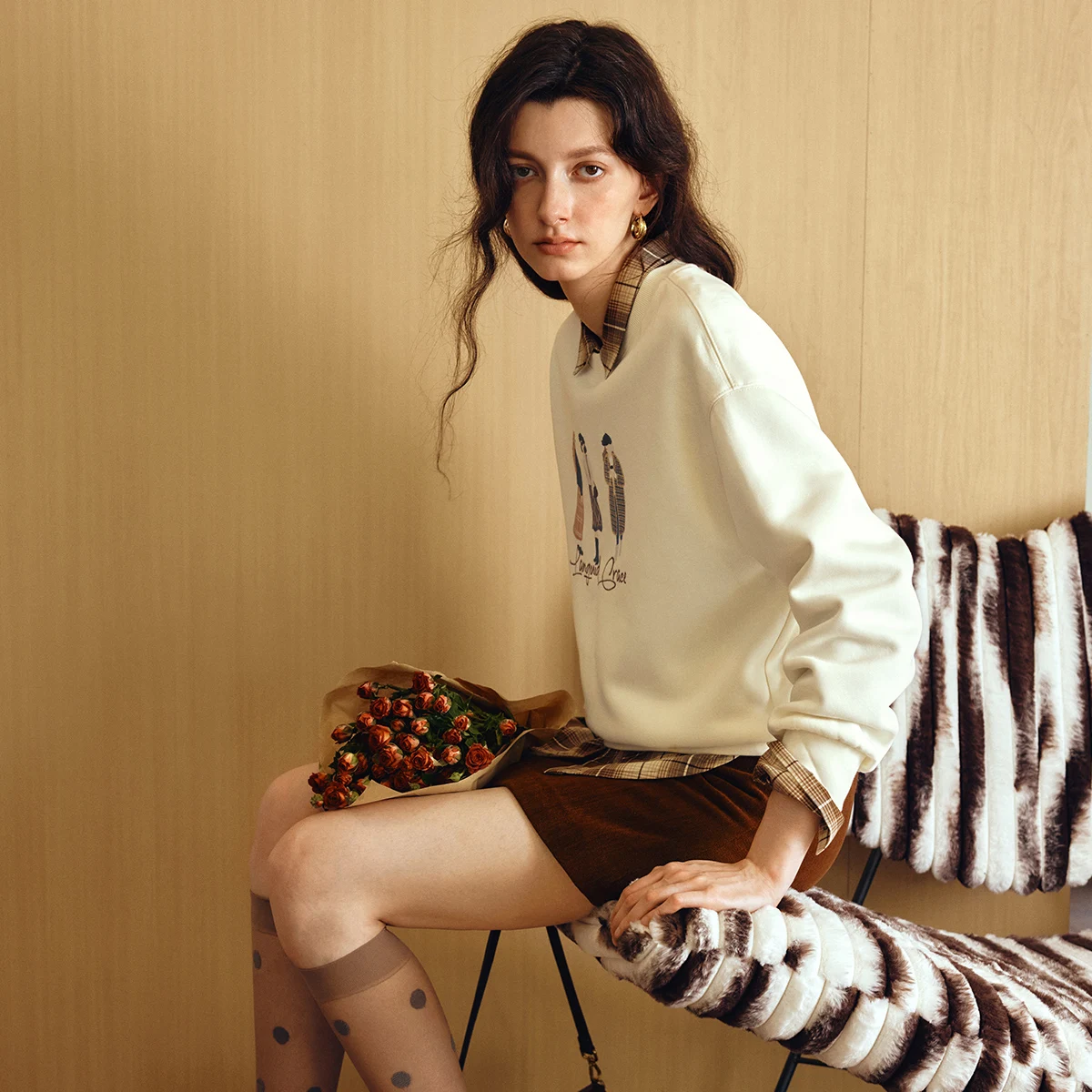 OLrain Women's Sweatshirts 2025 Autumn New Collection Casual O-neck Loose Pullovers Embroidery Long Sleeve Knit Tops O57QR001065