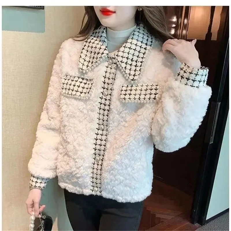 

2023 Autumn And Winter New Off-White Versatile Beading Splicing Lmitation Lamb Jacket Hair Thicke Jacket For Women Woolen Coat