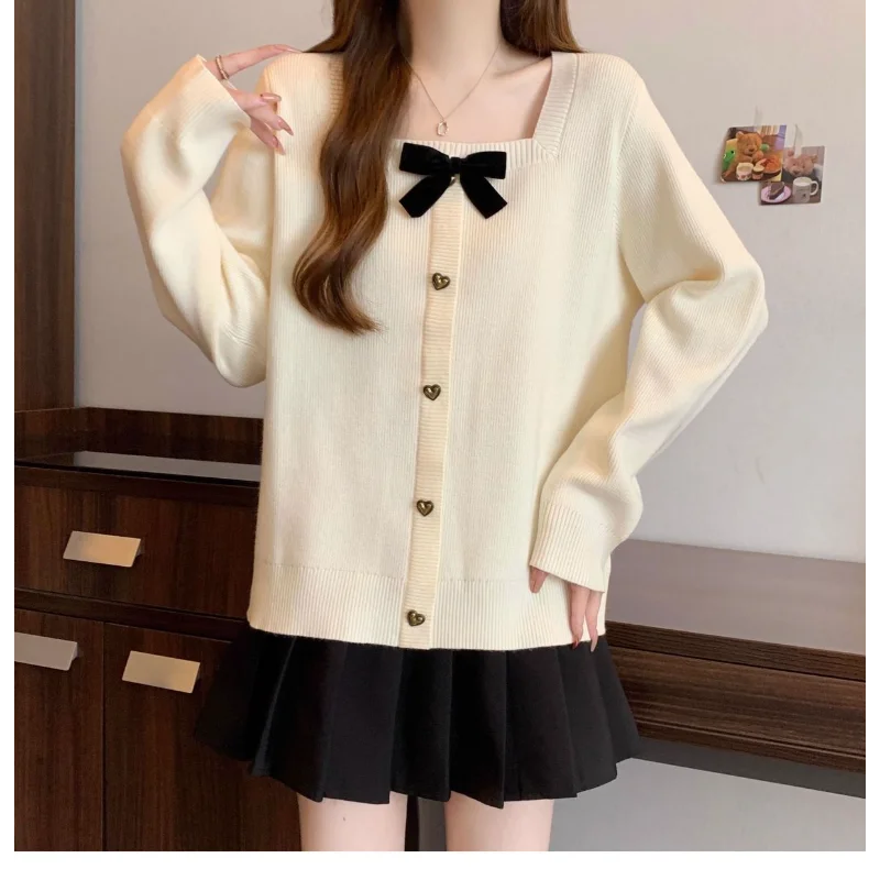 Autumn and Winter Bow-reducing Age-reducing Sweater Loose Base Square Collar Long-sleeved Top