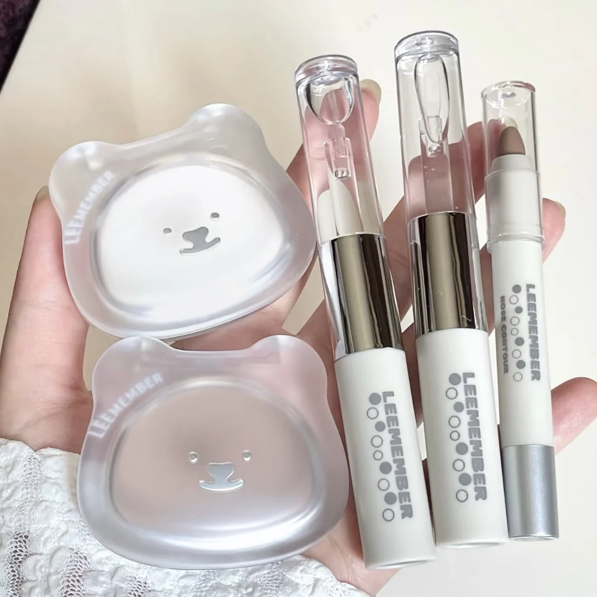 แป้งแต่งหน้า LEEMEMBER โมโนโครม สามมิติ ไฮไลท์ รีแพริ่ง พาวเดอร์เนื้อแมทท์ ปรับแต่งรูปหน้า สร้างเงาหน้า แผ่นแต่งหน้าครบวงจร