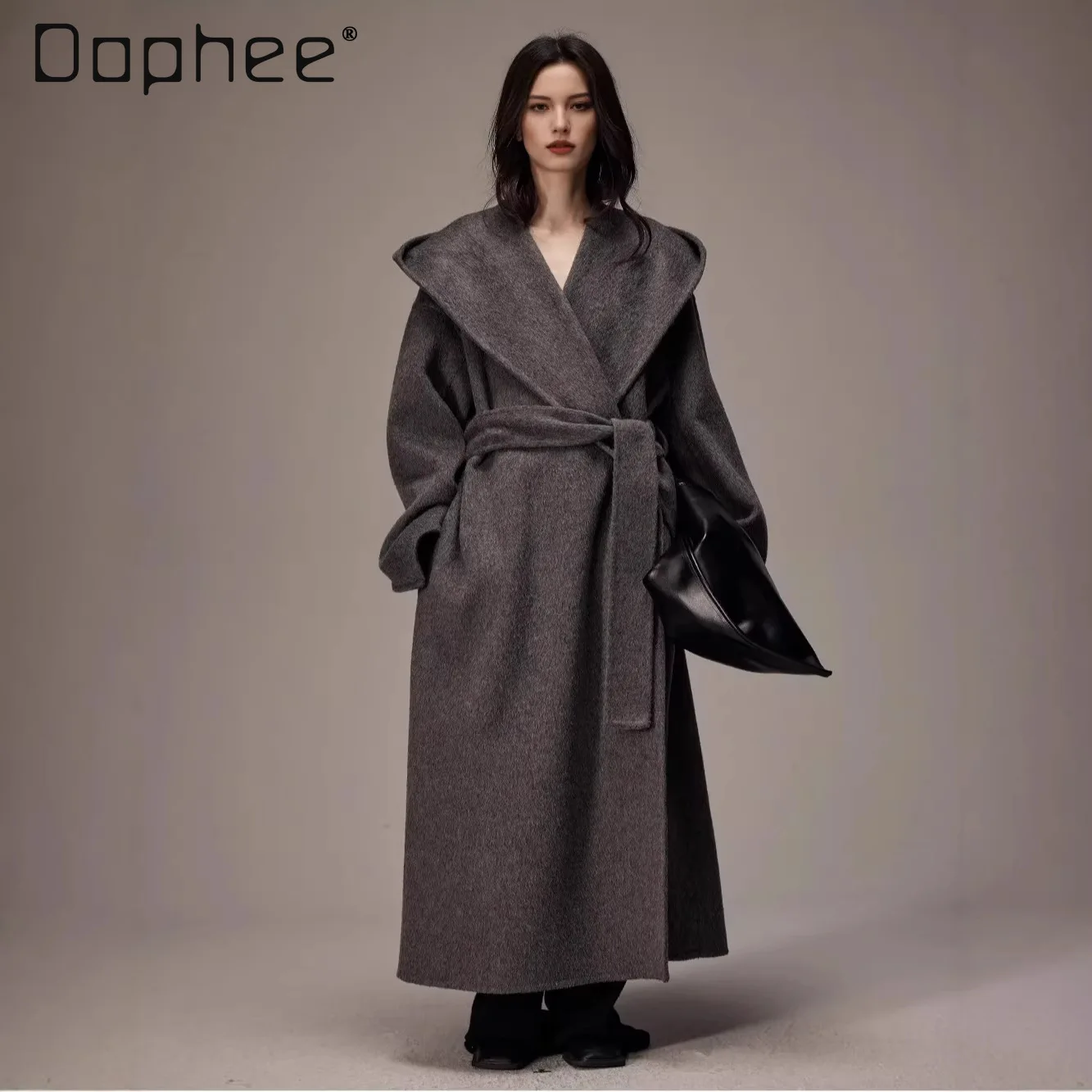 

Элегантное двустороннее шерстяное пальто в деловом стиле, модное, с капюшоном, поясом, приталенное, однотонное, универсальное, свободное, длинное шерстяное пальто для женщин