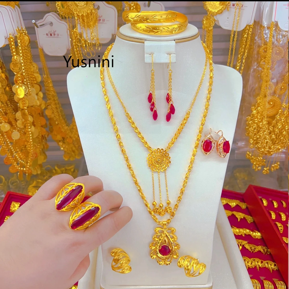 

Новый европейский модный набор украшений из Дубая: позолоченные 24-каратным золотом ожерелье, серьги, кольца, браслеты — изысканный комплект для помолвки и вечеринок для влюбленных.