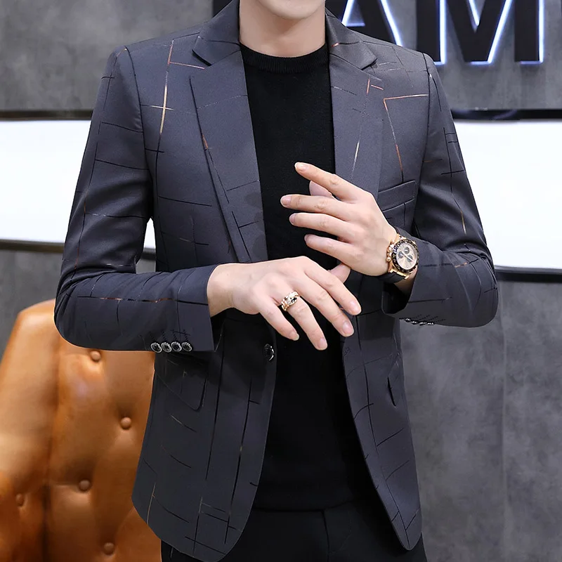 

Высококачественный весенне-осенний стильный мужской костюм с градиентом цвета и тиснением золотой нити, обнимающий фигуру, модный маленький костюм