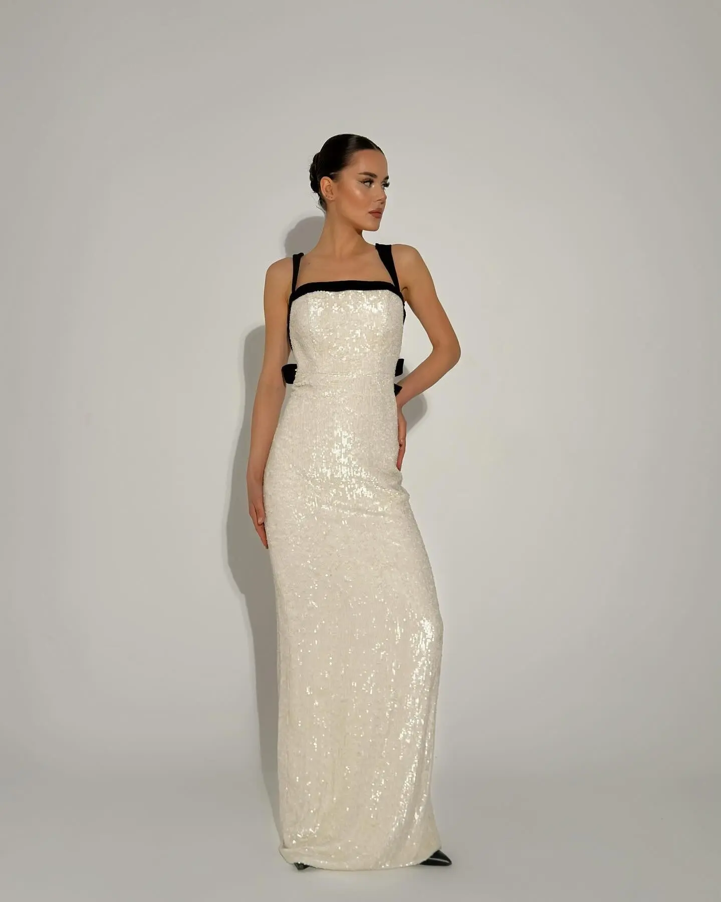 

Customized Glitter Sequin Evening Dress Spaghetti Strap With Bow Tie Black Tie Wedding Guest Gown Striaght Backless vestids de