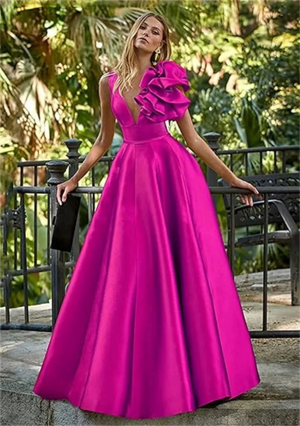 

Classic Fuchsia A-line Evening Party Dress V-neck Ruffles Ruched Back Buttons Satin Prom Formal Gowns Banquet Robe De Soiree