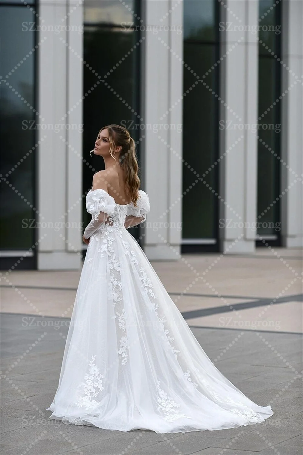 Col bateau Tulle a-ligne longue robe de mariée Appliques dentelle dos nu robe de mariée avec balayage Train sur mesure vestido de noiva