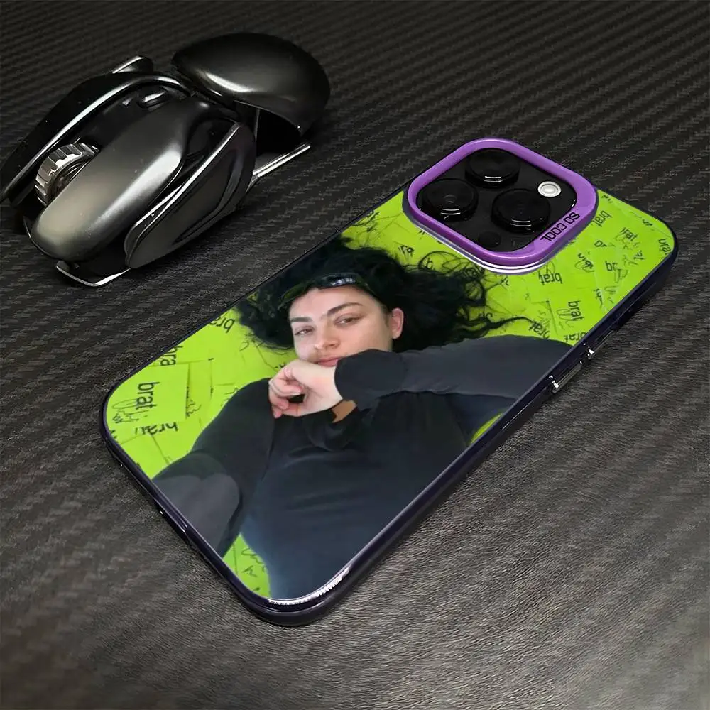 Cantor c-charli xcx braat capa de telefone para iphone17,16,15,14,13,12,11 pro max roxo colorido banhado a prata dentro da capa de telefone