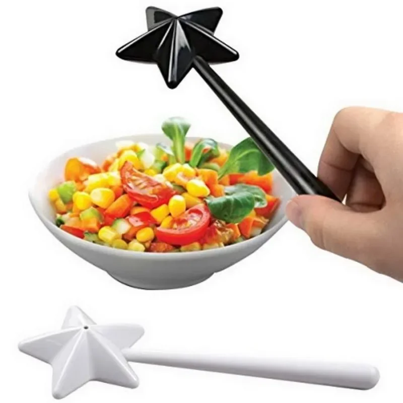 Plastics Salt Shakers High Quality Star Long Hand Condiment Jar Utensils Salt Pepper Magic Wands Household