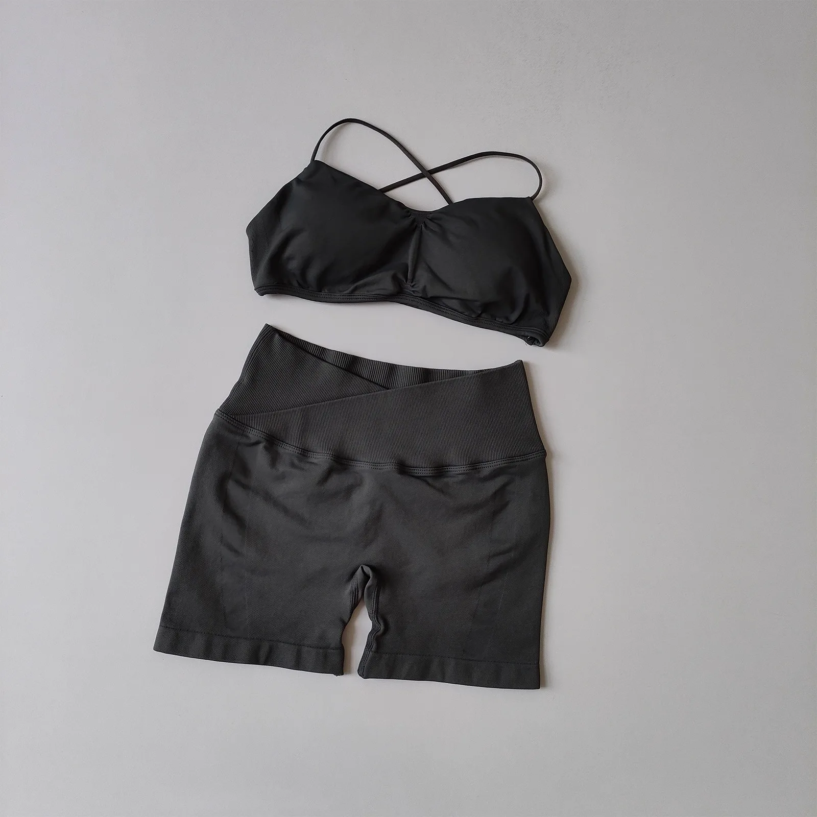 2-teiliges Set aus Sport-BH und Shorts mit hoher Taille, Bauch- und Hüftformung, stoßdämpfend, Neckholder, Yoga-Set, Lauf- und Fitness-Set – Detail 9