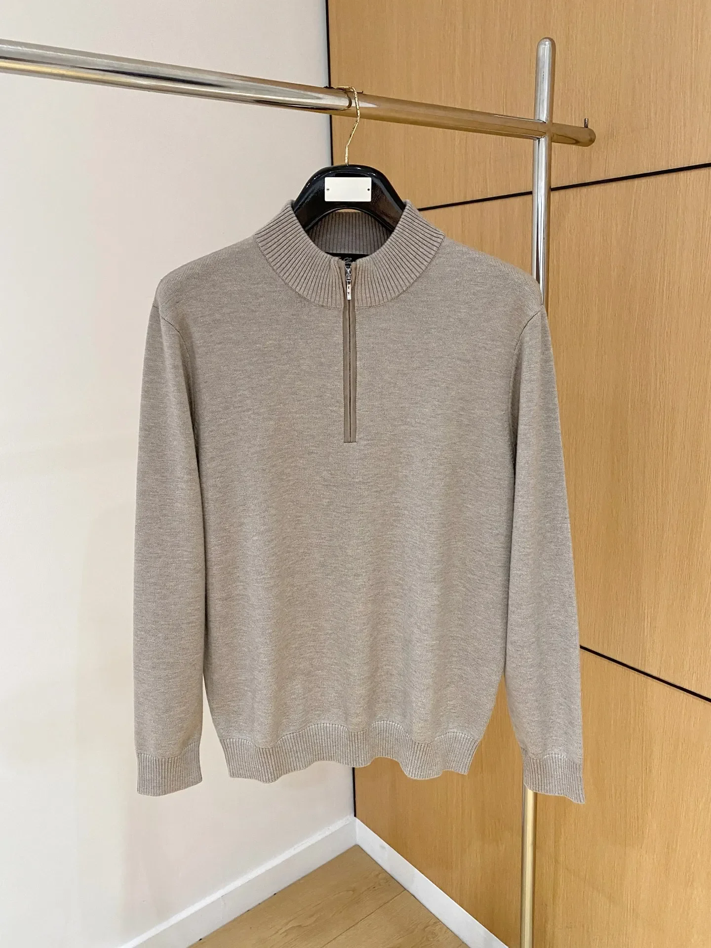 

Итальянский шерстяной свитер LP 25aw Old Money Wind на полумолнии