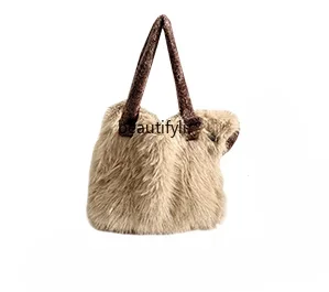 

Niche Guinea Pig Furry Large Capacity Shoulder Bag Women's Autumn and Winter New Commuter Tote