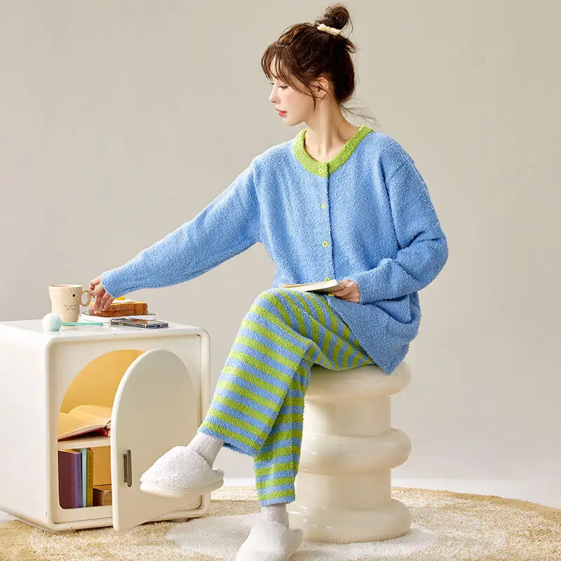 

Pajamas Suit Girl Autumn Winter Thicken Coral Fleece New Dressing Gown Dopamine Stripe Homewear Keep Warm Nightgown Wholesale