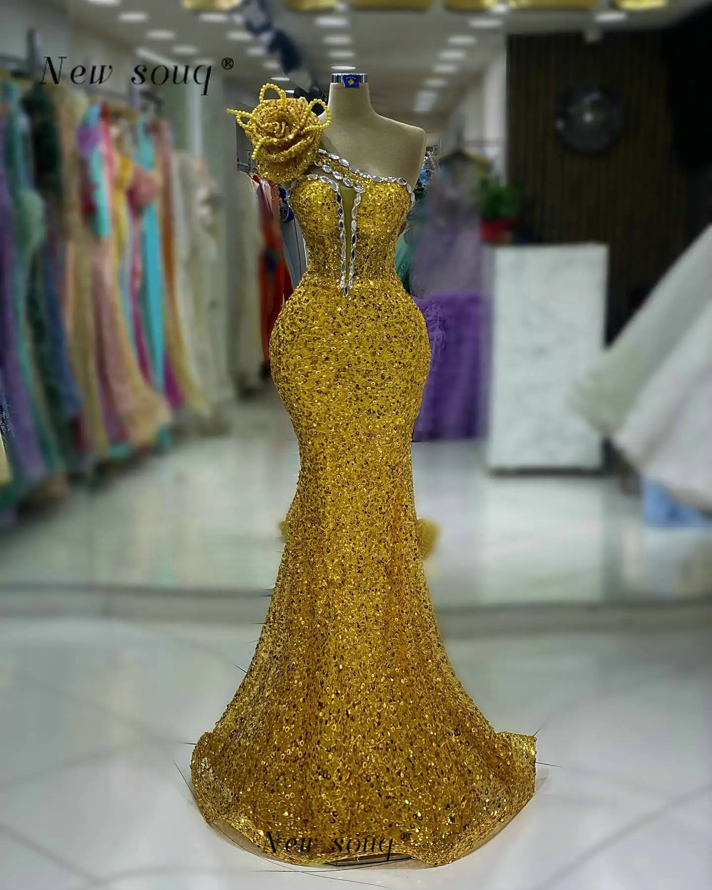 

Gold Glitter Long One Shoulder Sequins Evening Dresses Sleeveless Crystals Ruffle Flowers Floor Length Night Party Gowns