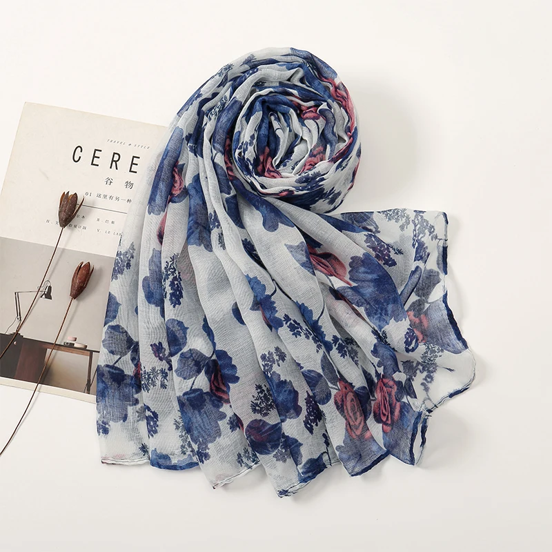 מעצב 2024 מותג נשים צעיף קלאסי הדפסה גברת מנעפת כותנה תחושה רכה overizabband tassel foulard tassel foulard