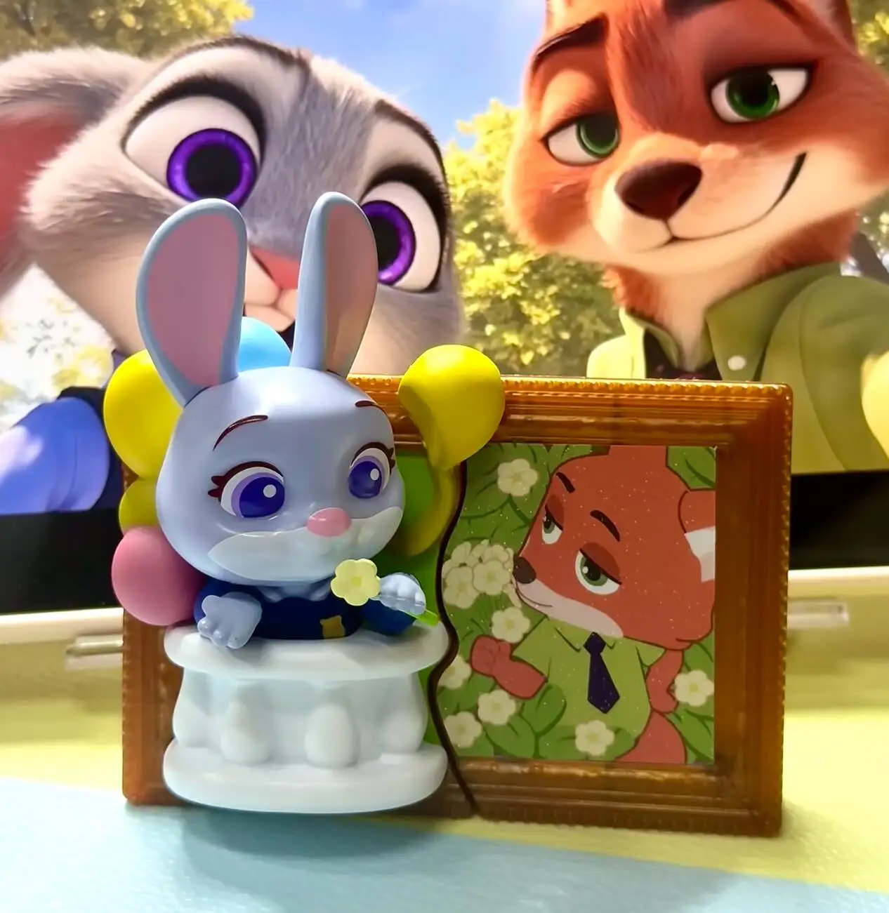 Nouvelle série Disney Zootopia célèbre peinture Attraction magnétique boîte aveugle jouet mignon film marchandise salle voiture décorations cadeau