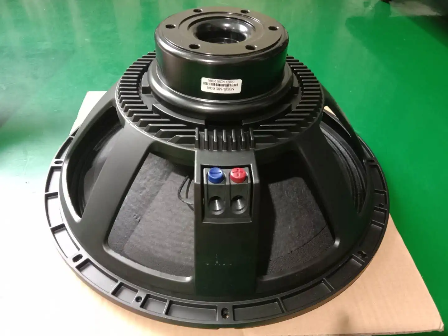 Dual 18 Zoll leere Line Array Sound System und Subwoofer leere Lautsprecherbox 18" Low Bass Subwoofer Harga Preis passiver Großhandel