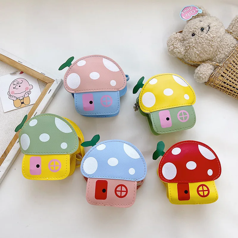 Simpatica borsa a tracolla a forma di fungo Mini borsa a tracolla in PU con design a fumetti Borsa alla moda per ragazze Accessorio quotidiano casual