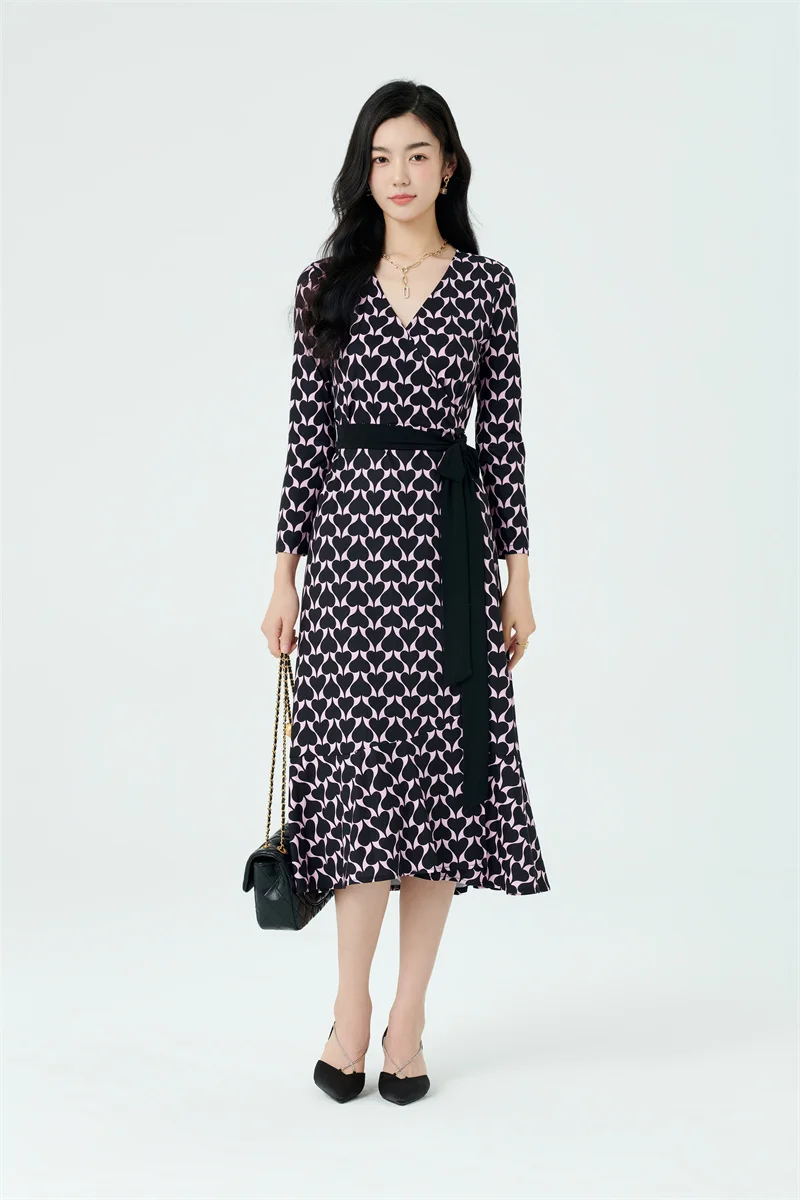 

Новая женская модная платье-рубашка с V-образным вырезом, приталенная, с принтом в виде розовых сердец, весна-лето, из полиэфирного волокна