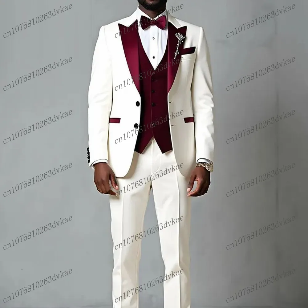 

Бордовый мужской костюм с белым воротником, свадебная вечеринка, формальный жених, жених, выпускной, деловой мужской смокинг, комплект из 3 предметов, куртка, жилет, брюки