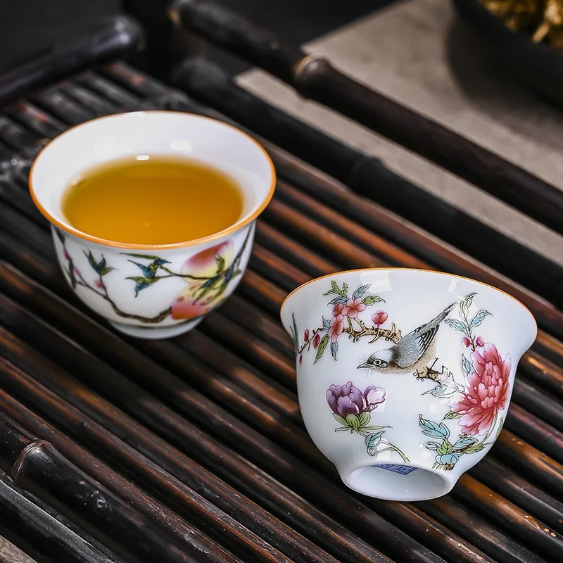 1 Pc Palace Ceramic Teacup Hand Painted Flowers Tea Bowl Handmade Tea Cup Tie Guanyin Pu\'er Home white Porcelain Tea Set 60ml