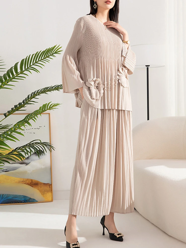 LANMREM Pleated 2 Pieces Set Women\'s Spliced Flower Round Neck Long Sleeves Tops High Waist Wide Leg Pants Female 2024 2YA1251