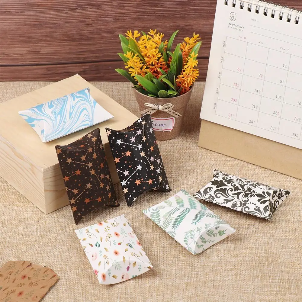 10pcs Mini Gift Box Paper Pillow Stock Packing Birthday Wedding Party Present Paper Box Leaf Tree Pattern Fashion Gift Box