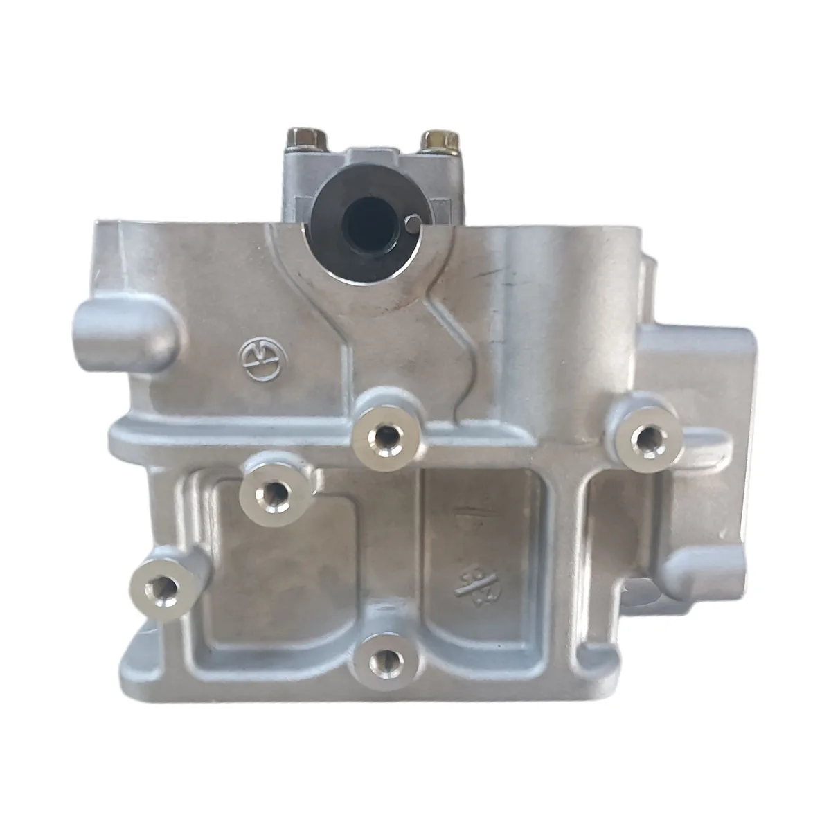 Machinery Engine Parts 4M40 4M40T Cylinder Head ME202621 For Mitsubishi Pajero Engine view 5