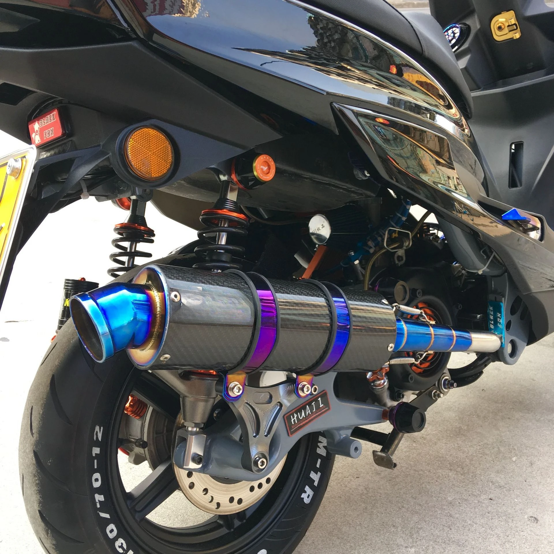 Stainless steel side wound ore baked blue exhaust pipe, carbon fiber tail 63 straight row sound pipe