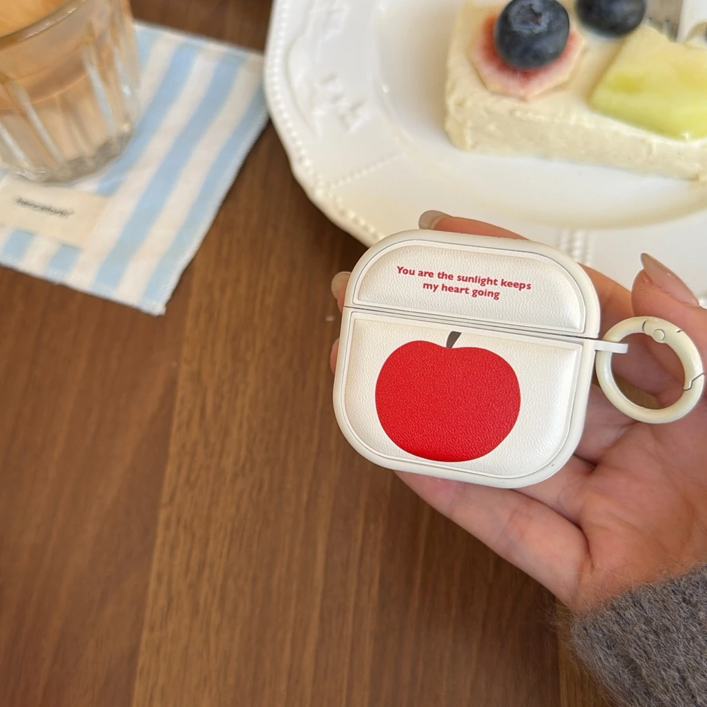 Funda Protectora Magnética de Cuero Artificial con Diseño de Manzana Roja y Gancho para Auriculares AirPods 1 2 3 4 Pro Pro2 Pro3