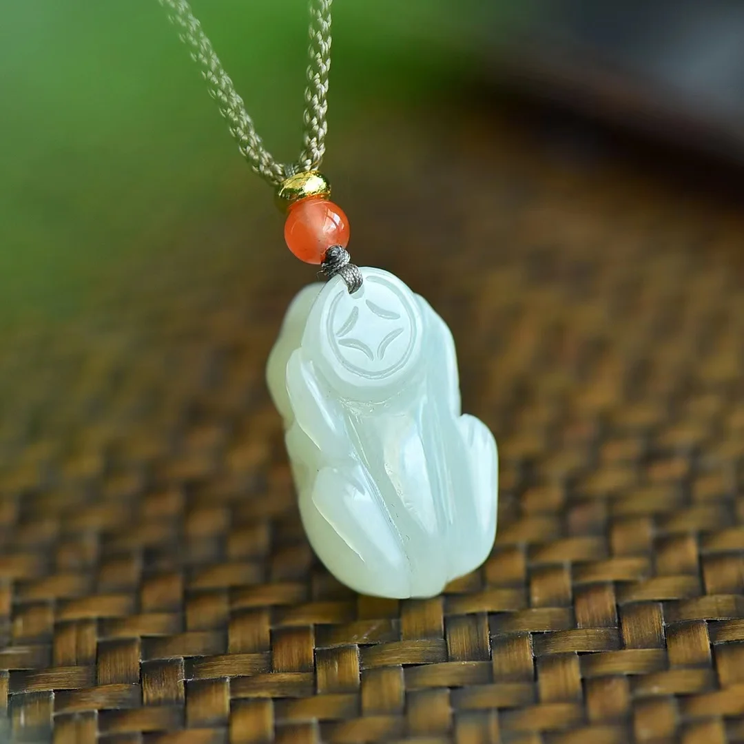 Exquisite Hetian Jade Zodiac Rabbit Pendant Jewelry  4017#