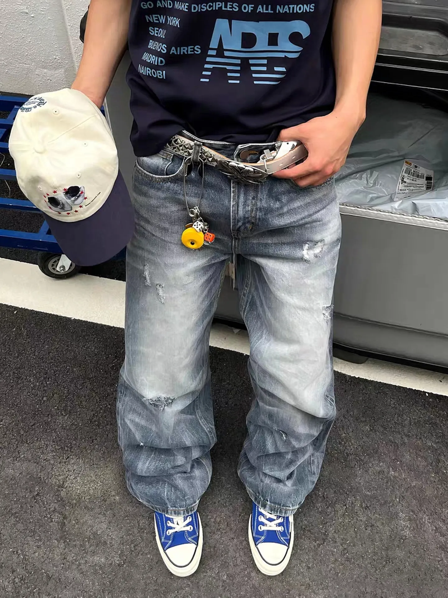 

Washed Blue Jeans Men Loose Fit Hole Design Retro American High Street Style Summer Breathable Comfortable Denim Pants