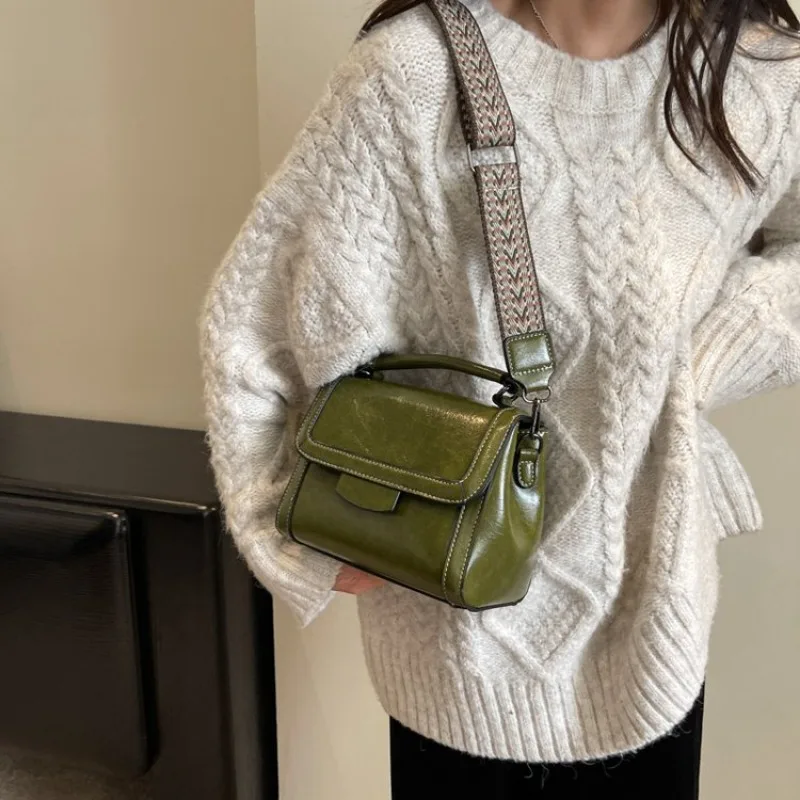 

Stylish Practical Diaper Bag Tote Mom Daily Work Baby Care Exquisite Timeless Charming Dainty Elegant Versatile Organized