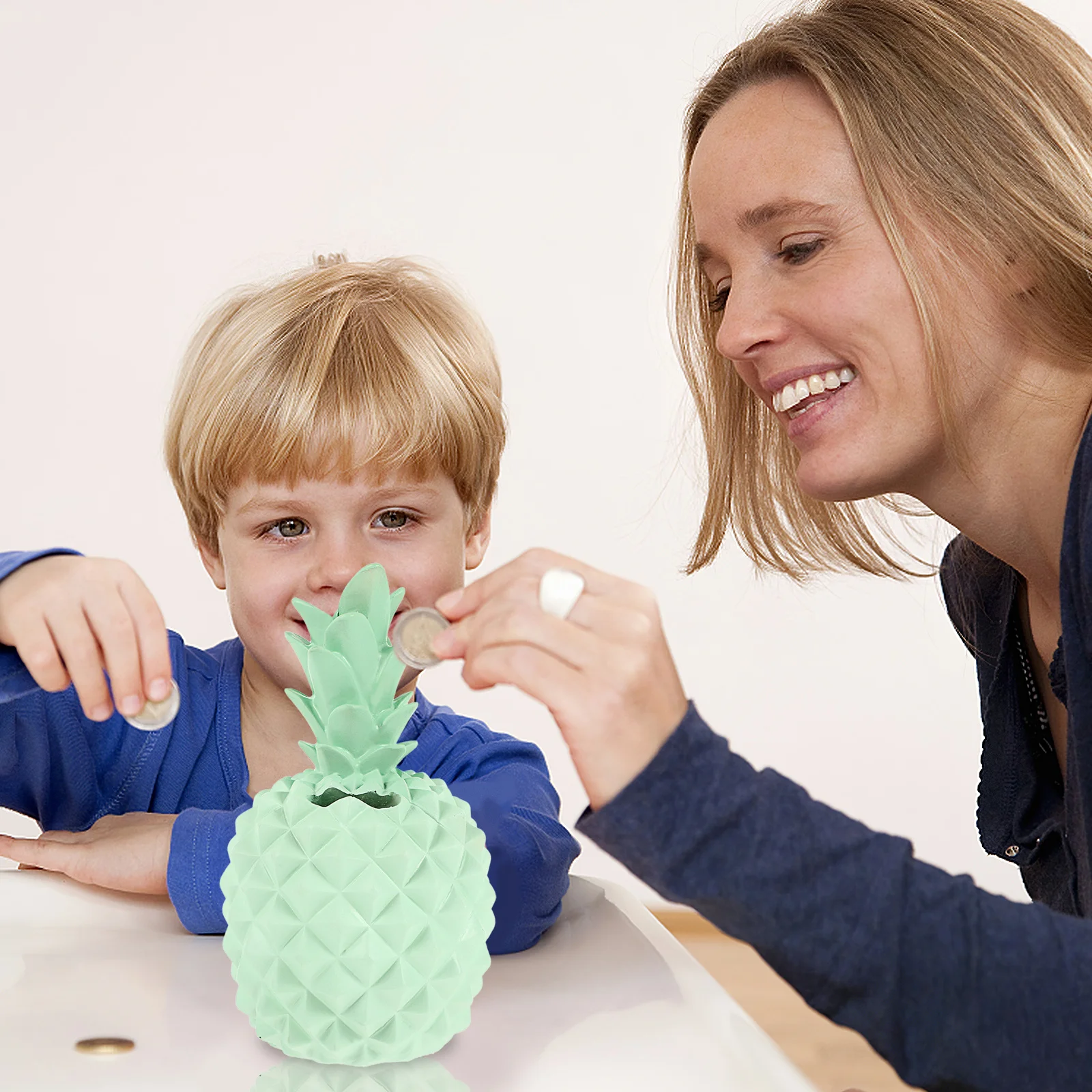 

Resin Pineapple Money Box Cute Cartoon Coin Bank for 's Room Home Decor Ideal Gift for Birthdays Festivals Saving Habit