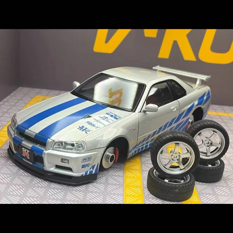 Nissan Skyline GTR-R34 – modèle de voiture en alliage moulé sous pression, véhicule en métal, son et lumière, jouet de collection pour enfants, cadeaux, 1:18