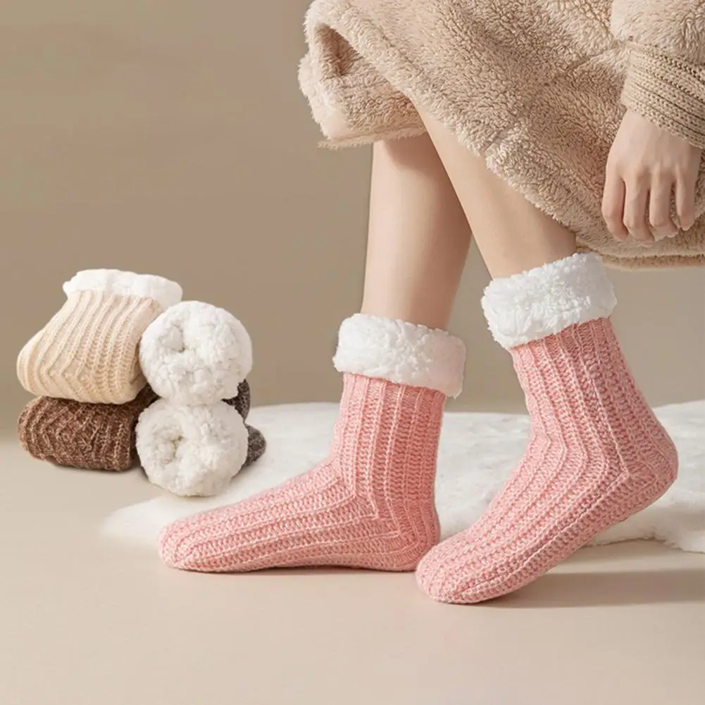 

Fleece-Lined Crew Socks Warm Slipper Socks with Non-slip Grips Women Thickened Fuzzy Winter Socks for Home Lounging Sleep