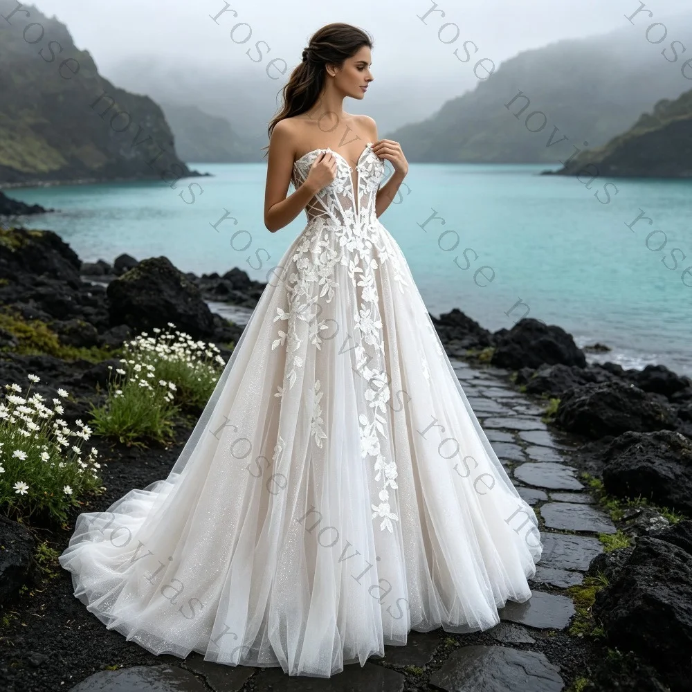 Customized Strapless Lace Applique Chiffon Wedding Dress Sweetheart Tight Corset A-line Bridal Gown Luxurious Bohemian Style