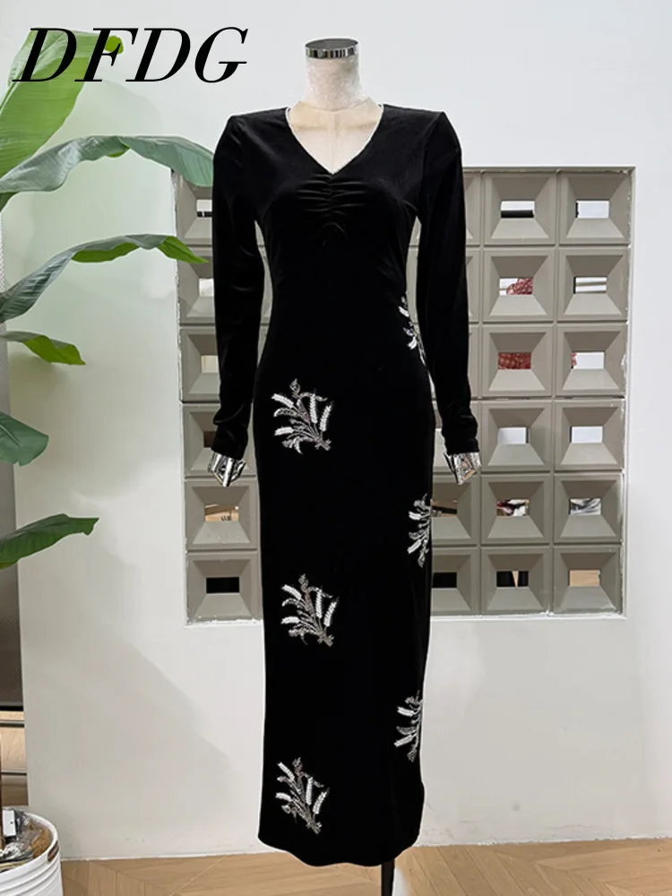 DFDG 2025 Autunno Primavera Abito elegante da donna con scollo a V in velluto floreale a maniche lunghe aderente Abito maxi con spacco alto Abito versatile