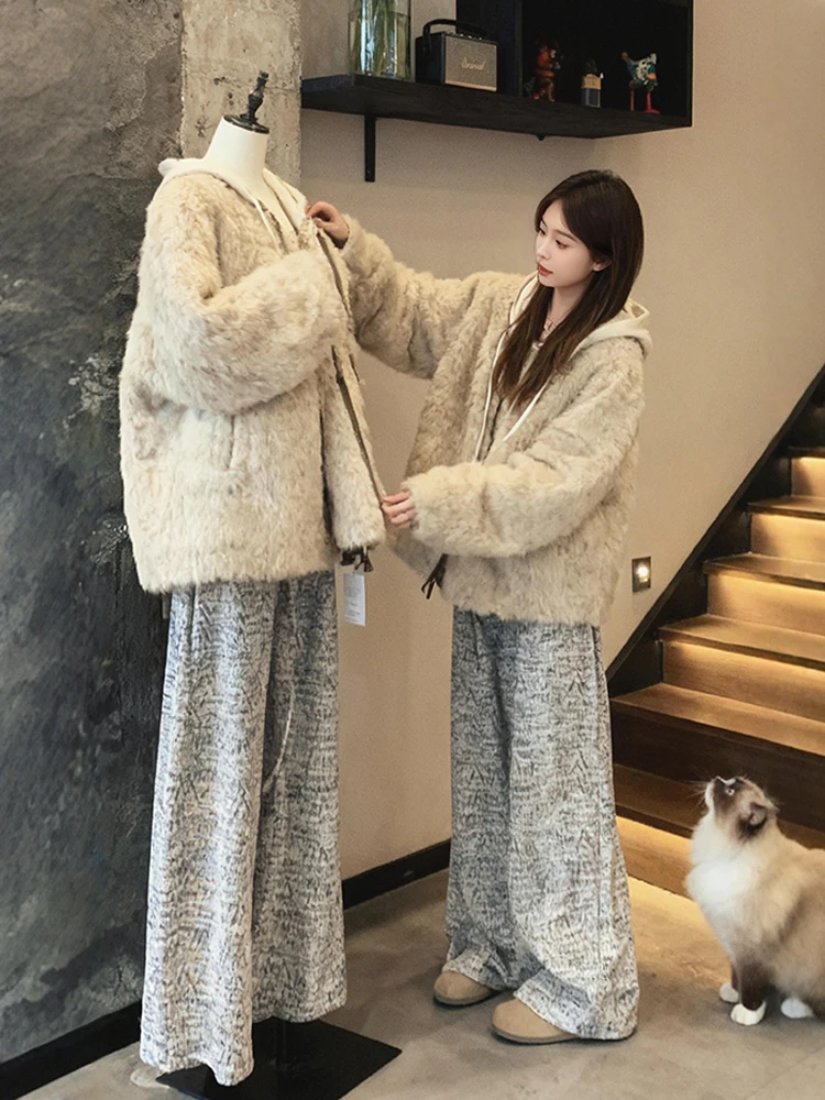 

Korean Style plus Size Winter Fashion Set Thickened Fur Coat Wide Leg Pants High Waist Warm Casual Wear for plus Size Women