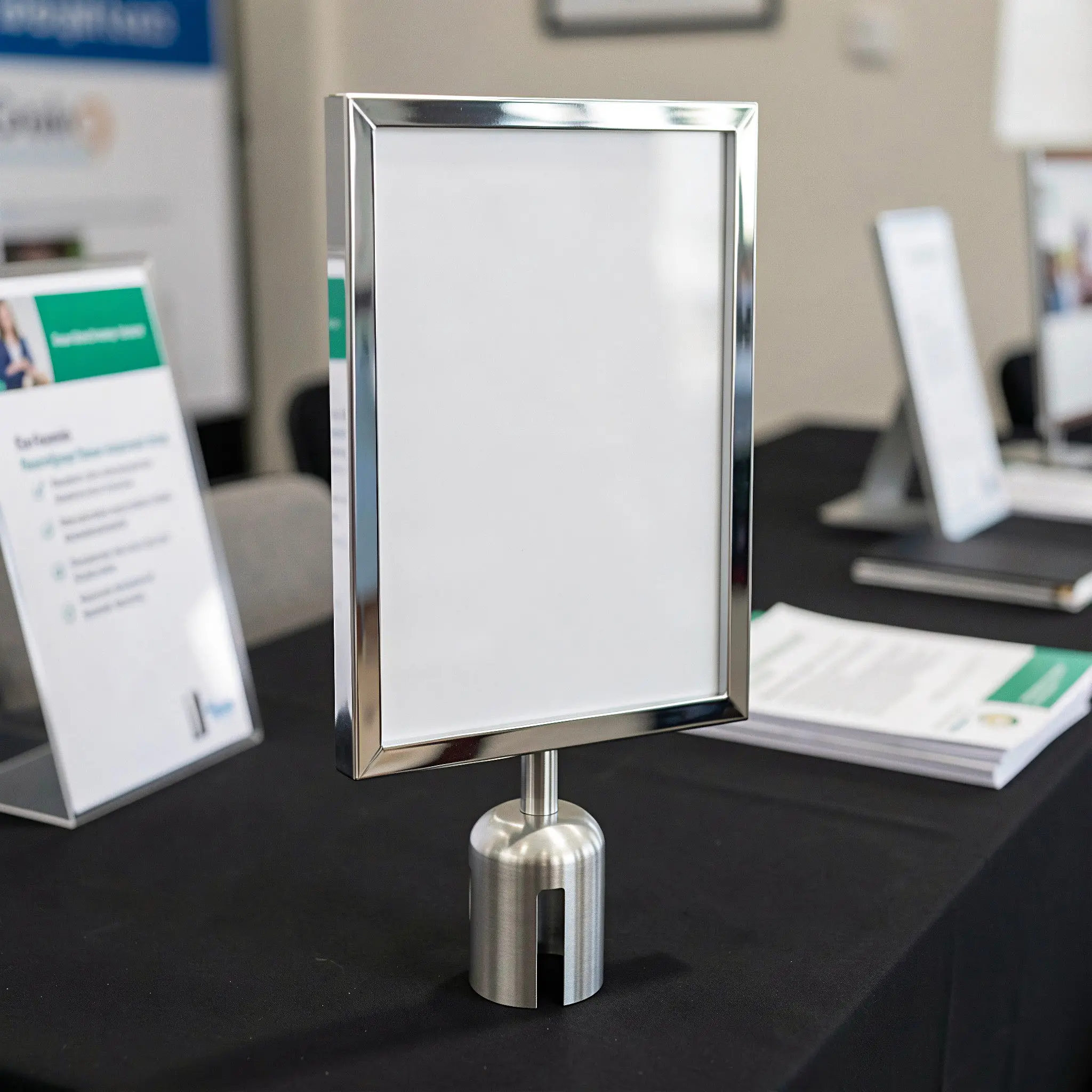 Vertical Stanchion Sign Holder A4 Portrait Frame Retractable Belt Metal Stable for Crowd Control Barriers Stanchion Sign Holder