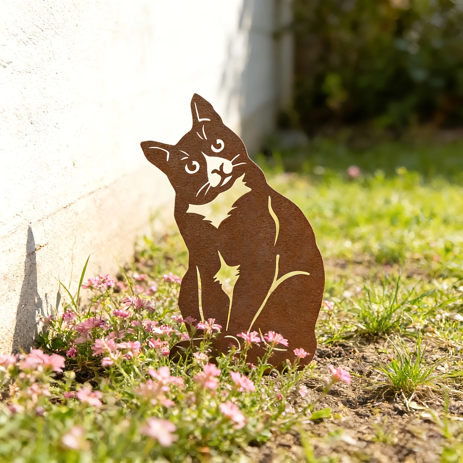 Rustic Weathered Tuxedo Cat Silhouette Metal Garden Stake, Rusted Black-and-White Feline Decor for Lawn, Flower Beds and Patio