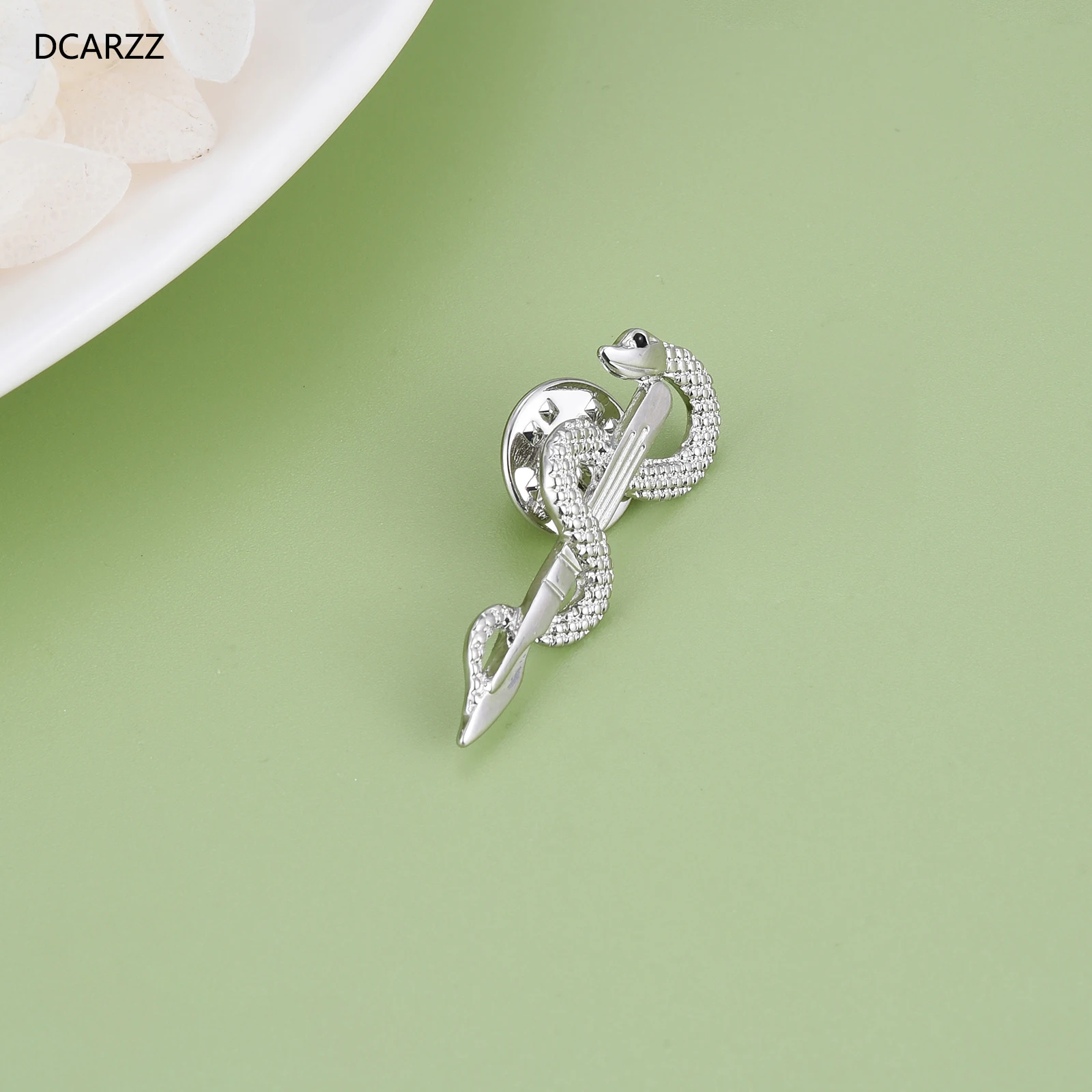 DCARZZ Asclepius Medical Caduceus Brooches Pins for Doctor Nurse Scalpel Lapel Badge Medicine Jewelry Gift