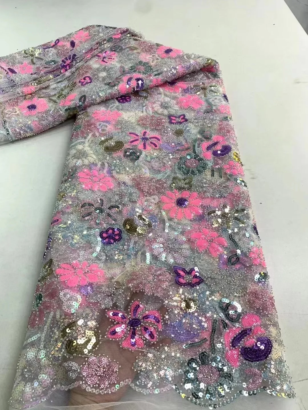 

2024 High Quality African Nigerian Mesh Beaded Lace Fabrics French Net Tulle Lace Fabric With Beads Sequins For Wedding Dresses