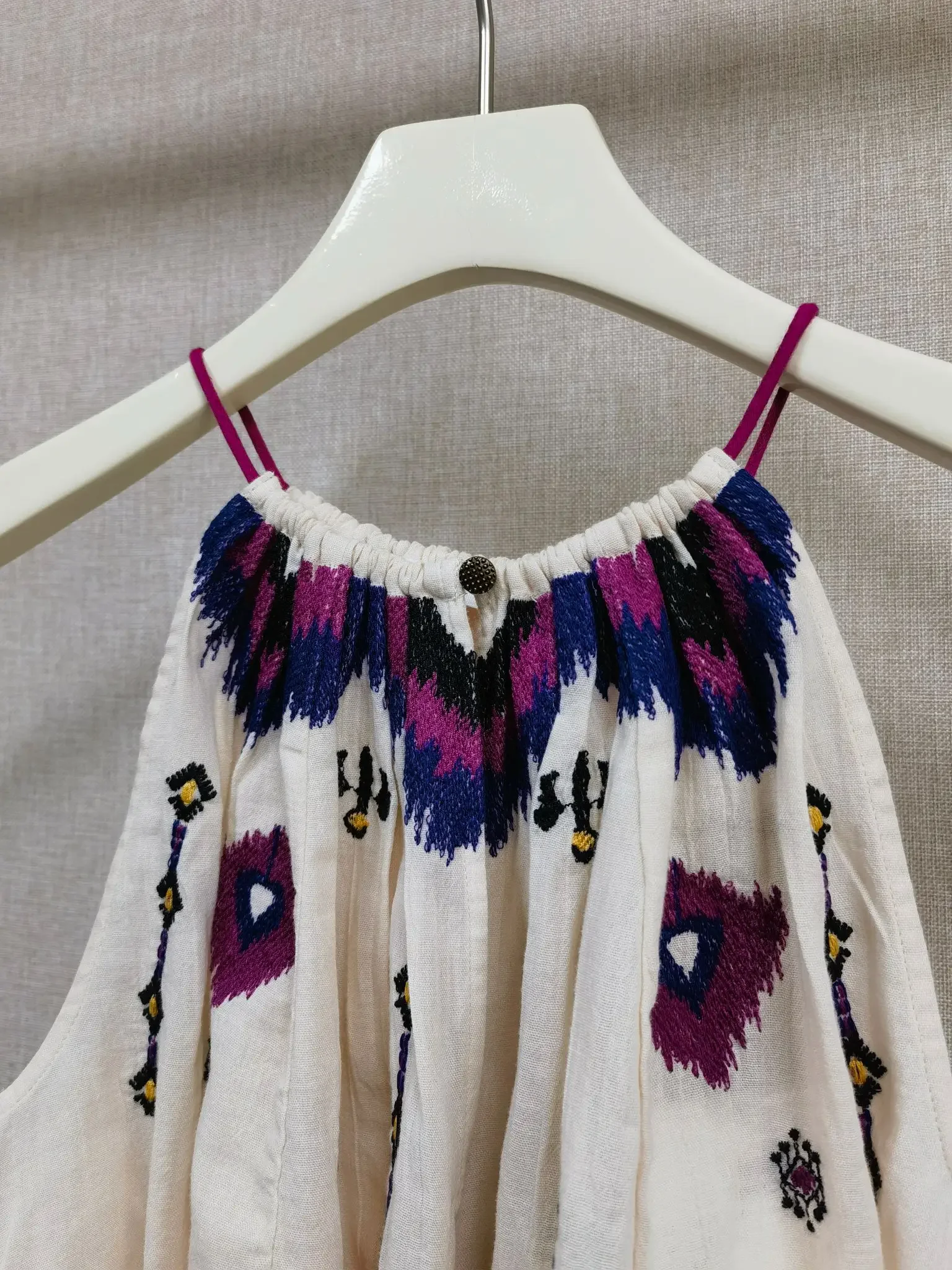 NOVEDAD DE VERANO 2025 para mujer, Top bordado con correa para el cuello colgante, Top cómodo sin mangas, estilo bohemio