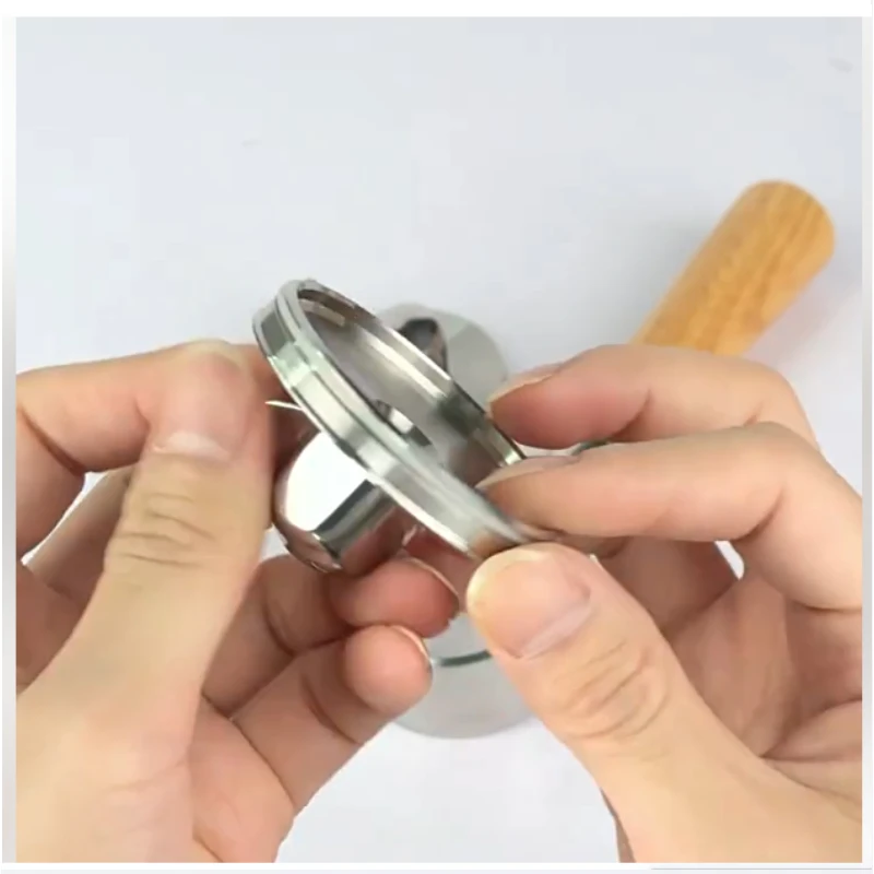 Suitable for 54mm Coffee Handle Bottomless Turn Bottomless Shunt Nozzle Adapter with Single or Double Nozzle Shunt Port