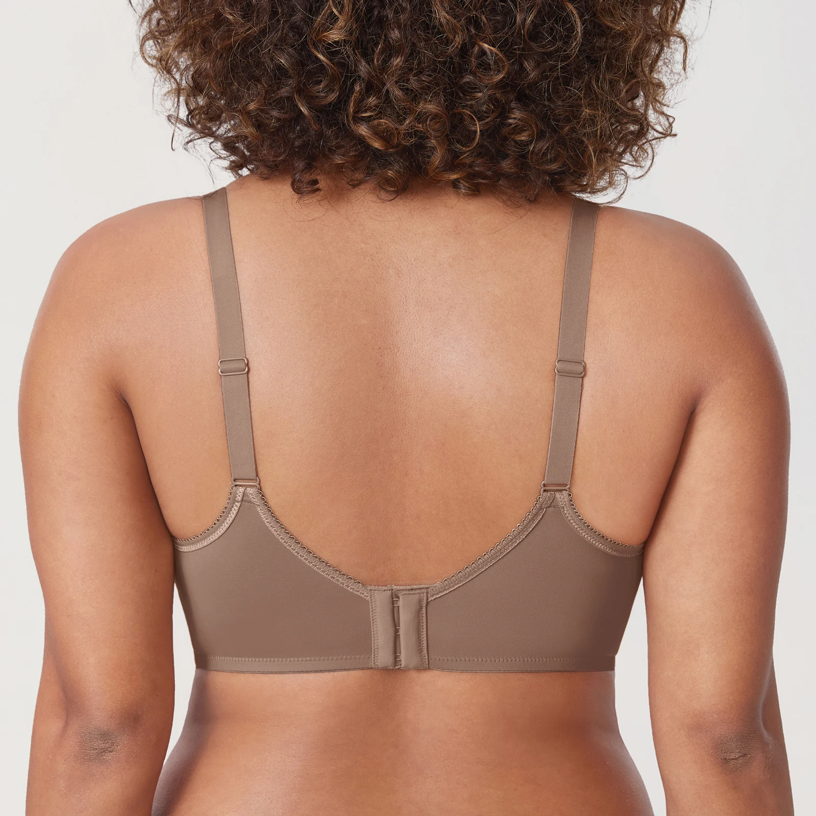 Soutien-gorge minimiseur grande taille pour femme, couverture complète, armatures, sans couture, léger rembourré, t-shirt lisse basique, bretelles