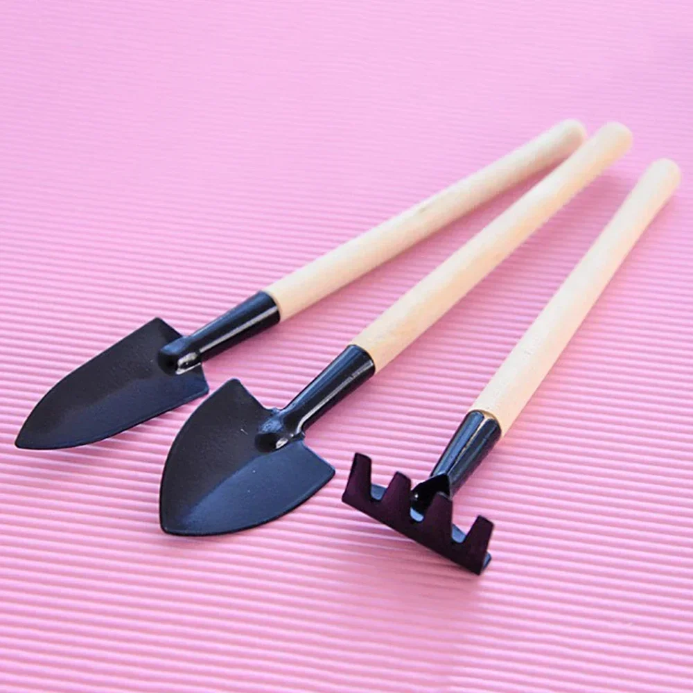 3 pz/set Mini Attrezzi Da Giardino Pianta Pala Rastrello Spade Manico In Legno Testa di Metallo Per Bambini Rastrello Per Piante In Vaso E Piante Da Giardino Applicazione